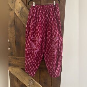 Women's  Marketplace Handiwork of India Burgundy Patterned Capris